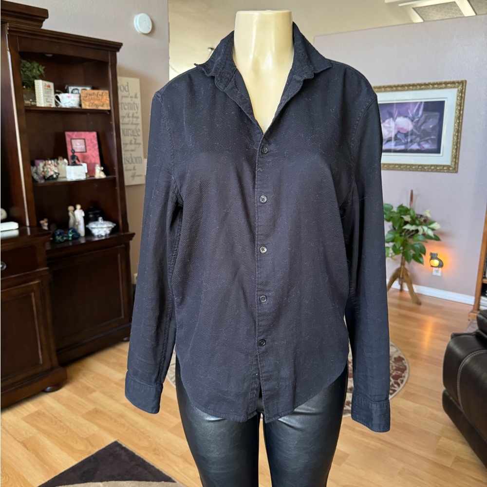 Liz Claiborne slim stretch black long sleeve shirt-size M